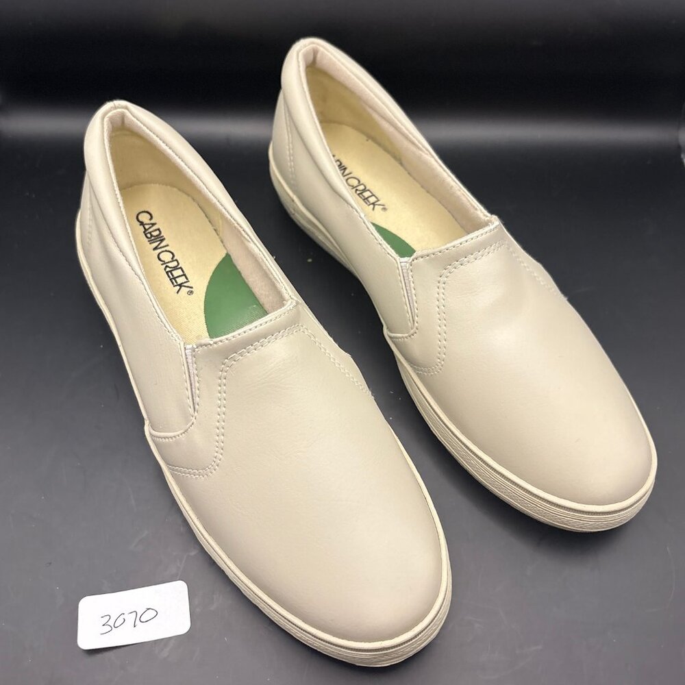 Cabin Creek soft leather slip-on casual sneaker in a Stone color - size 6